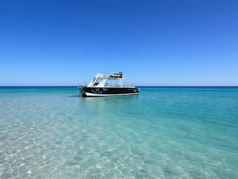 Grace Bay Luxury Private Power Catamaran Tour – 4 Hours